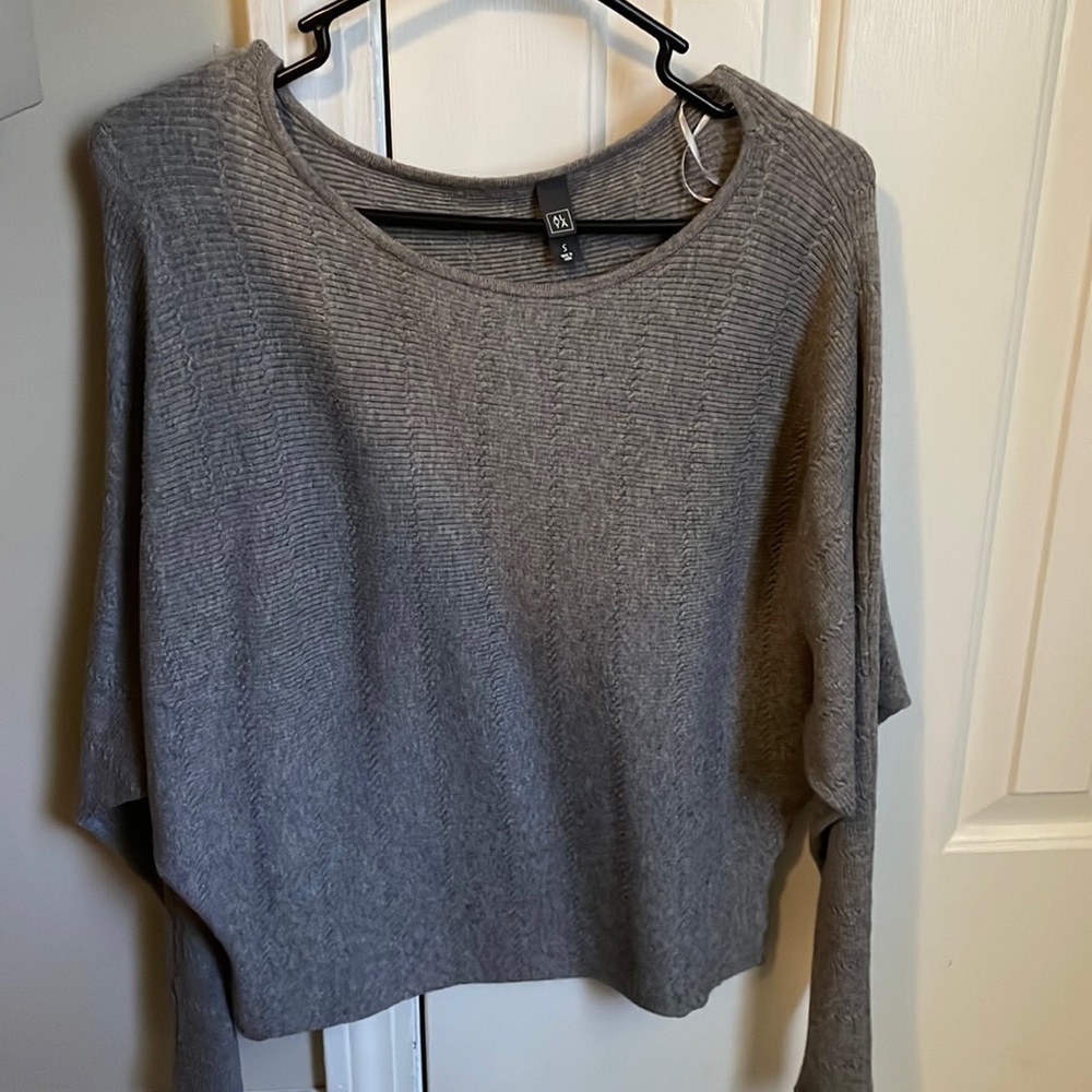 Small grey sweater from Alya
